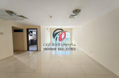 شقة - 2 غرف نوم - 2 حمامات للايجار في المرقبات - ديرة - دبي