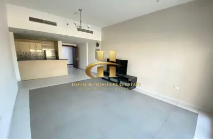 Apartment - 1 Bedroom - 2 Bathrooms for rent in Sandhurst House - Jumeirah Village Circle - Dubai