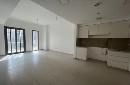 Apartment - 2 Bedrooms - 2 Bathrooms for rent in Zahra Breeze Apartments 3A - Zahra Breeze Apartments - Town Square - Dubai