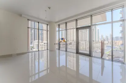 Apartment - 1 Bedroom - 2 Bathrooms for sale in Boulevard Crescent 2 - BLVD Crescent - Downtown Dubai - Dubai
