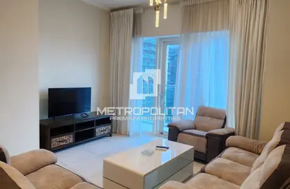 Living Room image for: Apartment - 3 Bedrooms - 4 Bathrooms for rent in Damac Heights - Dubai Marina - Dubai, Image 1