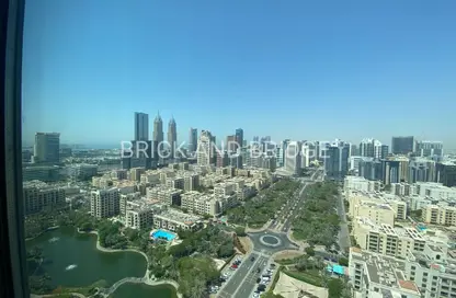 Apartment - 2 Bedrooms - 3 Bathrooms for rent in The Links West Tower - The Links - The Views - Dubai