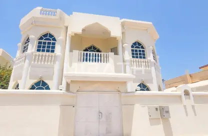 Villa - 4 Bedrooms - 4 Bathrooms for rent in Jumeirah 2 Villas - Jumeirah 2 - Jumeirah - Dubai