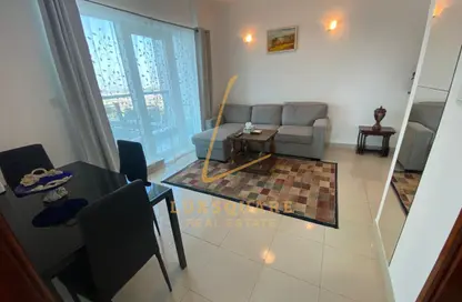 شقة - غرفة نوم - 2 حمامات للايجار في برج الكريكت - مدينة دبي الرياضية - دبي