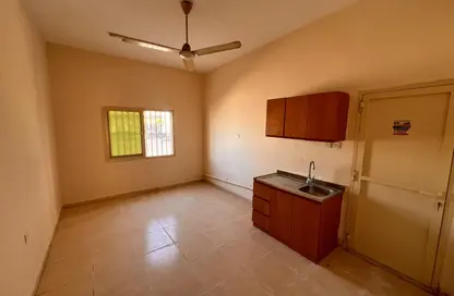Apartment - Studio - 1 Bathroom for rent in Al Mowaihat 3 - Al Mowaihat - Ajman Apartment - Studio - 1 Bathroom for rent in Al Mowaihat 3 - Al Mowaihat - Ajman