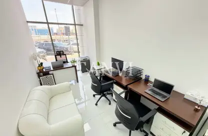 Office Space - Studio - 1 Bathroom for rent in Red Avenue - Al Garhoud - Dubai