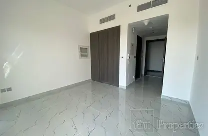 صورة لـ غرفة فارغة شقة - 1 حمام للايجار في تايم 1 - دبي لاند - دبي ، صورة رقم 1