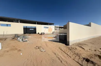 مصنع - استوديو - 2 حمامات للايجار في مدينة الإمارات الصناعية - الشارقة