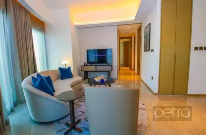 Living Room image for: Apartment - 2 Bedrooms - 2 Bathrooms for rent in Address Harbour Point Tower 2 - Address Harbour Point - Dubai Creek Harbour (The Lagoons) - Dubai, Image 1