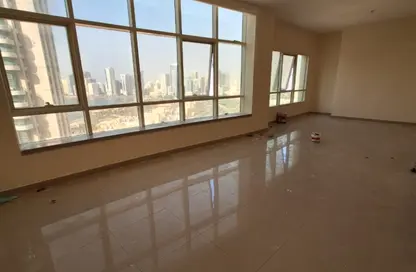 شقة - 2 غرف نوم - 3 حمامات للايجار في برج المجاز - المجاز - الشارقة