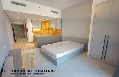 Apartment - 1 Bathroom for rent in The V Tower - Dubai Residence Complex - Dubai