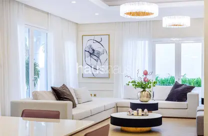 Living Room image for: Villa - 5 Bedrooms - 6 Bathrooms for rent in Garden Homes Frond O - Garden Homes - Palm Jumeirah - Dubai, Image 1