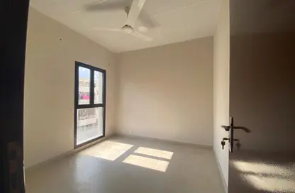 Apartment - Studio - 1 Bathroom for rent in Hor Al Anz - Deira - Dubai