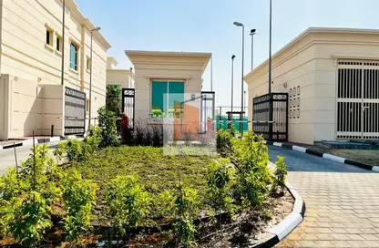 Villa - 6 Bedrooms for rent in Khalifa City B - Khalifa City - Abu Dhabi
