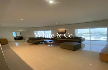 شقة - 2 غرف نوم - 2 حمامات للايجار في برج بارك - شارع الشيخ زايد - دبي