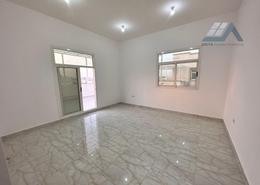 صورةغرفة فارغة لـ: شقة - 1 غرفة نوم - 1 حمام للكراء في مدينة شخبوط - أبوظبي, صورة 1