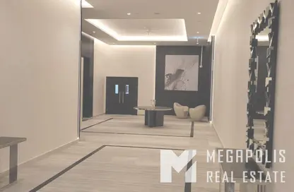 Apartment - 1 Bedroom - 2 Bathrooms for sale in Carson B - Carson - DAMAC Hills - Dubai