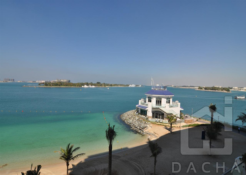 Higher floor amazing beach and sea views