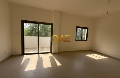 Apartment - 2 Bedrooms - 2 Bathrooms for rent in The Gardens Buildings - The Gardens - Dubai