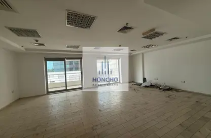 Office Space - Studio - 1 Bathroom for rent in Horizon Building - Al Barsha 1 - Al Barsha - Dubai