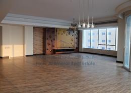 Apartment - 4 bedrooms - 5 bathrooms for sale in Blue Tower - Al Majaz 3 - Al Majaz - Sharjah Apartment - 4 bedrooms - 5 bathrooms for sale in Blue Tower - Al Majaz 3 - Al Majaz - Sharjah