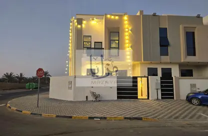 تاون هاوس - 4 غرف نوم - 6 حمامات للبيع في الحليو 1 - الحليو - عجمان تاون هاوس - 4 غرف نوم - 6 حمامات للبيع في الحليو 1 - الحليو - عجمان