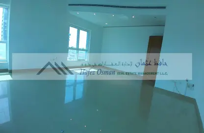شقة - 3 غرف نوم - 4 حمامات للايجار في الحصن - الخالدية - أبوظبي