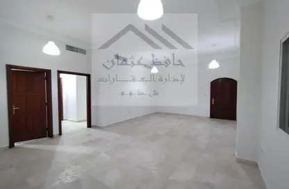 فيلا - 4 غرف نوم - 4 حمامات للايجار في الزعاب - أبوظبي