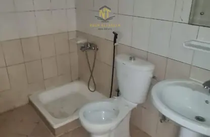 شقة - 2 غرف نوم - 2 حمامات للايجار في المحطة - القاسمية - الشارقة