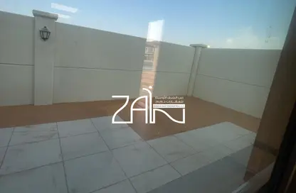 تاون هاوس - 2 غرف نوم - 3 حمامات للايجار في مدينة زايد (مدينة خليفة ج) - مدينة خليفة - أبوظبي