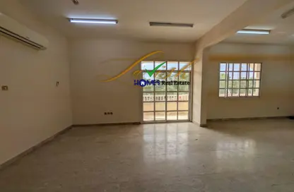 Office Space - Studio - 4 Bathrooms for rent in Central District - Al Ain
