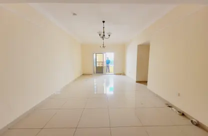 Empty Room image for: Apartment - 3 Bedrooms - 3 Bathrooms for rent in Muweileh Community - Muwaileh Commercial - Sharjah, Image 1