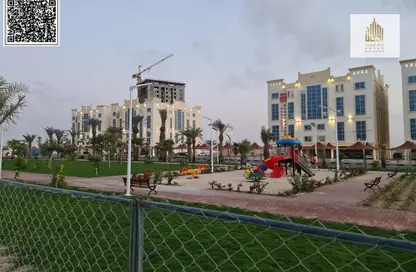 شقة - 2 غرف نوم - 2 حمامات للبيع في قرية الاميرة - الياسمين - عجمان
