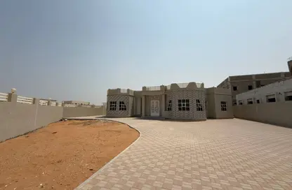 Villa - 3 Bedrooms - 5 Bathrooms for sale in Al Riffa - Ras Al Khaimah
