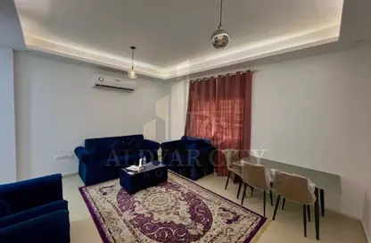 شقة - غرفة نوم - 2 حمامات للايجار في مساكن كورنيش عجمان - طريق كورنيش عجمان - عجمان