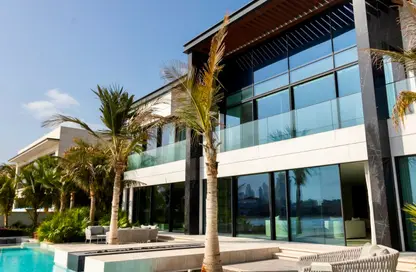 Villa - 6 Bedrooms - 7 Bathrooms for sale in Garden Homes Frond E - Garden Homes - Palm Jumeirah - Dubai