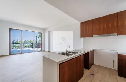 Apartment - 2 Bedrooms - 3 Bathrooms for sale in La Rive - Building 4 - La Mer - Jumeirah - Dubai