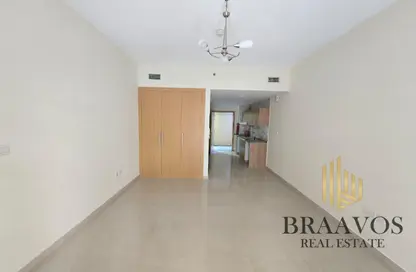 Apartment - Studio - 1 Bathroom for rent in May Residence - Jumeirah Village Circle - Dubai