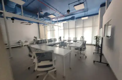 مكتب - استوديو - 1 حمام للايجار في ام سكوير - منخول - بر دبي - دبي