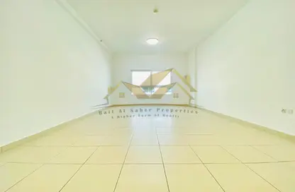 Apartment - 1 Bedroom - 2 Bathrooms for rent in Hamsah B - Al Karama - Dubai Apartment - 1 Bedroom - 2 Bathrooms for rent in Hamsah B - Al Karama - Dubai