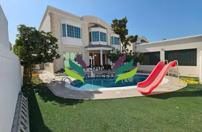 Villa - 5 Bedrooms - 4 Bathrooms for rent in Al Safa 2 Villas - Al Safa 2 - Al Safa - Dubai