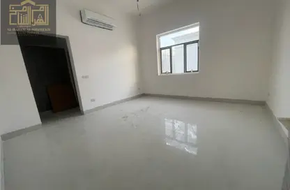 فيلا - 4 غرف نوم - 4 حمامات للايجار في شعبة الوطاه - العين