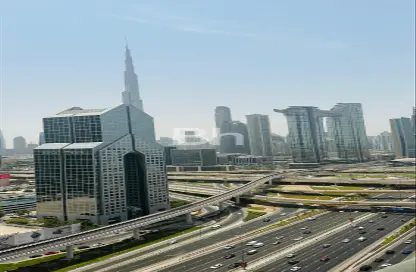 شقة - 2 غرف نوم - 3 حمامات للايجار في برج المريخي - شارع الشيخ زايد - دبي