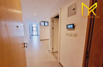 Apartment - 1 Bathroom for rent in Al Mamsha - Muwaileh - Sharjah