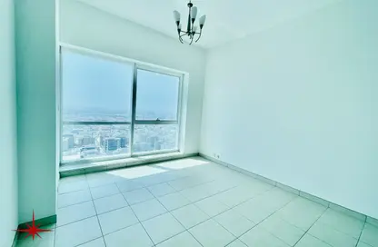 Apartment - 3 Bedrooms - 3 Bathrooms for rent in Latifa Tower - Sheikh Zayed Road - Dubai