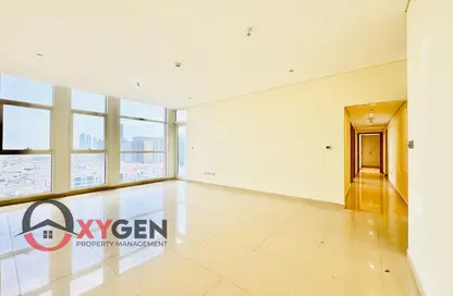 شقة - 3 غرف نوم - 4 حمامات للايجار في يونايتد سكوير - الخالدية - أبوظبي