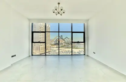 Apartment - 2 Bedrooms - 3 Bathrooms for rent in Sama Al Jaddaf - Al Jaddaf - Dubai