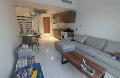 Apartment - 1 Bedroom - 2 Bathrooms for rent in Oasis Residences - Masdar City - Abu Dhabi