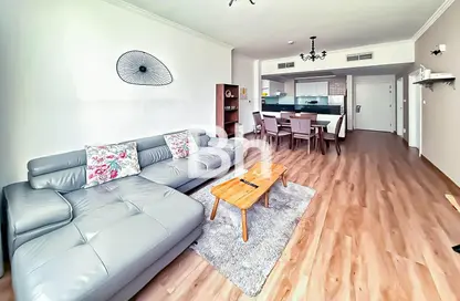 Apartment - 1 Bedroom for rent in Burj Al Nujoom - Downtown Dubai - Dubai