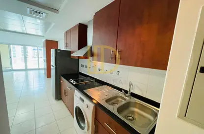 Apartment - Studio - 1 Bathroom for rent in Lake View Tower - JLT Cluster B - Jumeirah Lake Towers - Dubai